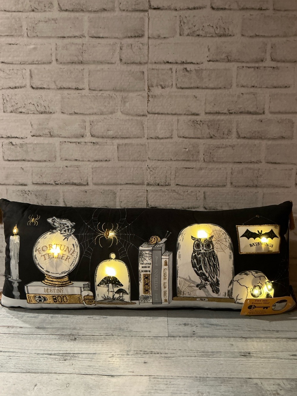 CYNTHIA ROWLEY CURIOUS NEW YORK 12x28 halloween shelf light up oblong pillow